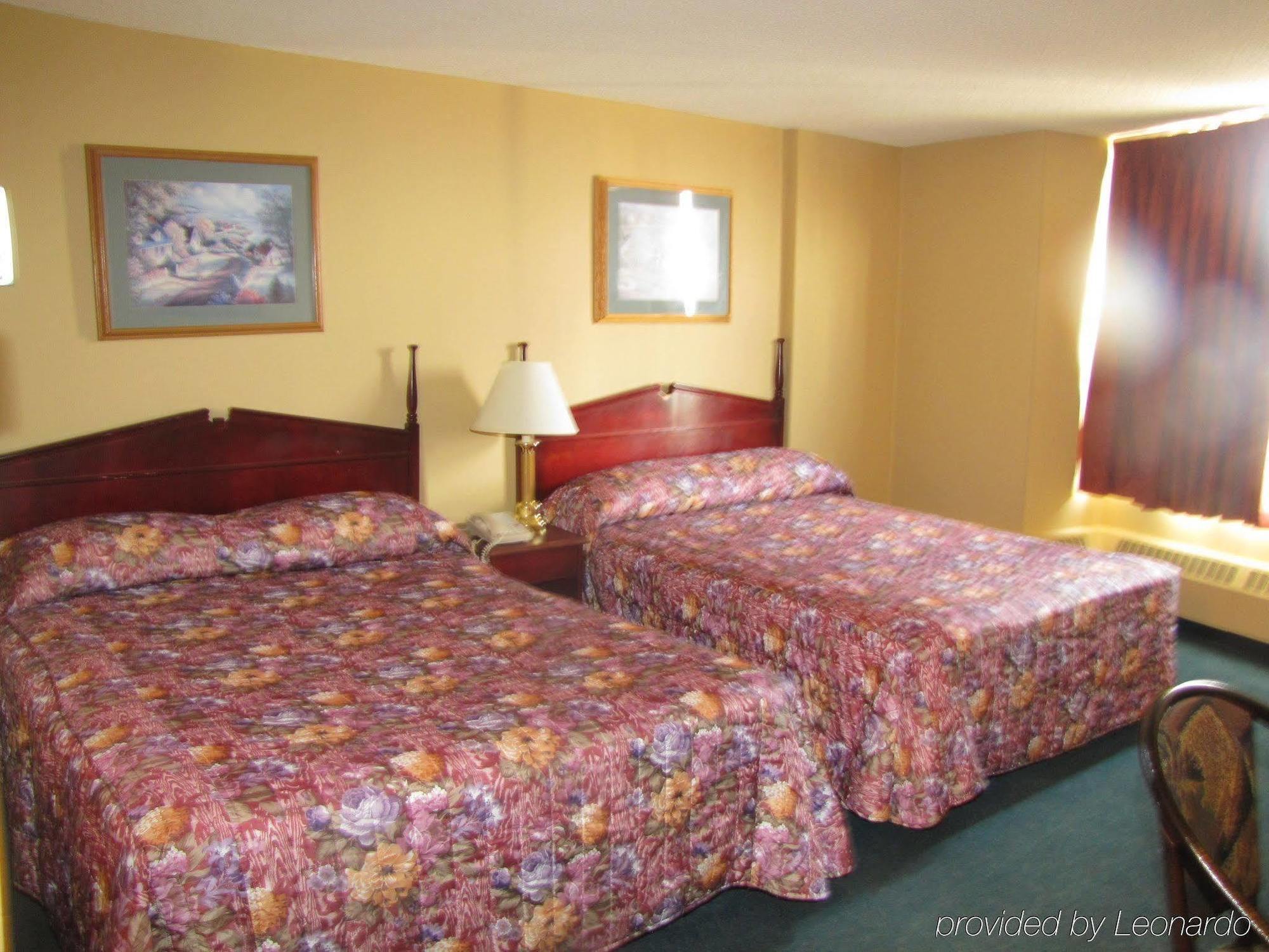 Coliseum Inn Edmonton Zimmer foto